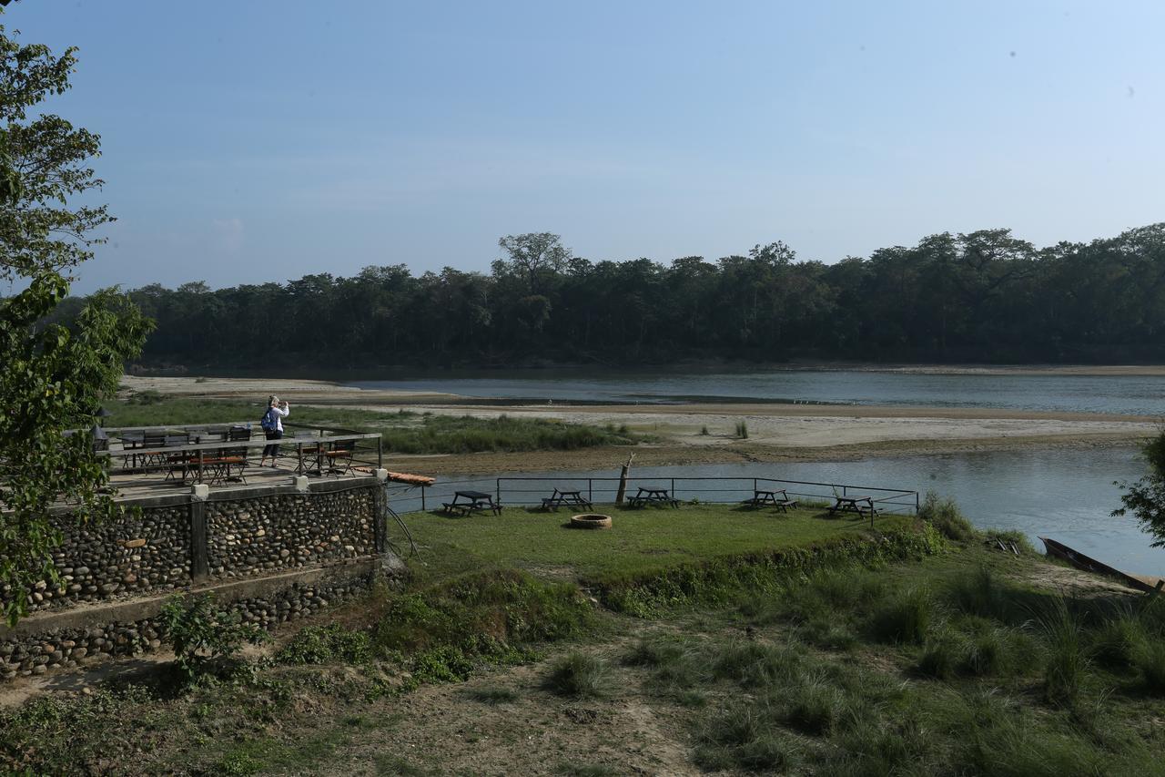 Jungle Villa Resort - Near Chitwan National Park Exteriör bild